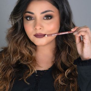Matte Lip Liner Smacker with Smudge Proof Formula -1.20 Gms Shade 5