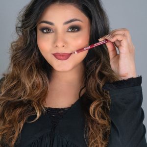 Matte Lip Liner Smacker with Smudge Proof Formula -1.20 Gms Shade 6