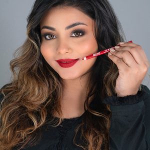 Matte Lip Liner Smacker with Smudge Proof Formula -1.20 Gms Shade 7