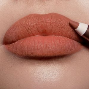 Charlotte Tilbury The Lip Cheat - Hot Gossip