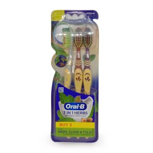 Oral-B Adult 3 In 1 Herb Infused Bristles Manual Toothbrush-Pack Of 3 (Medium),Multicolour